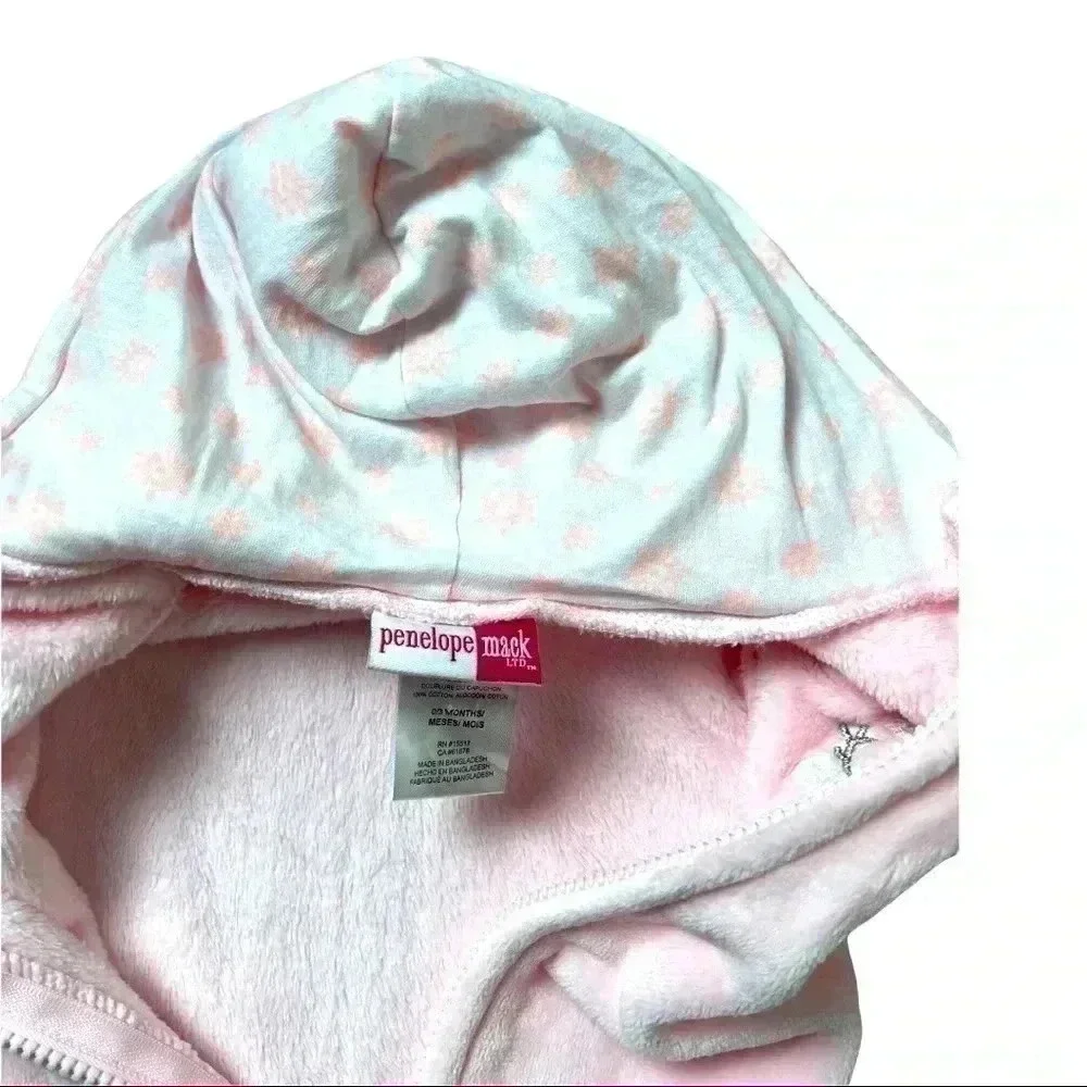 Penelope Mack baby girl snowsuit!! Size 0-3 months! Pink and white!! Super soft!